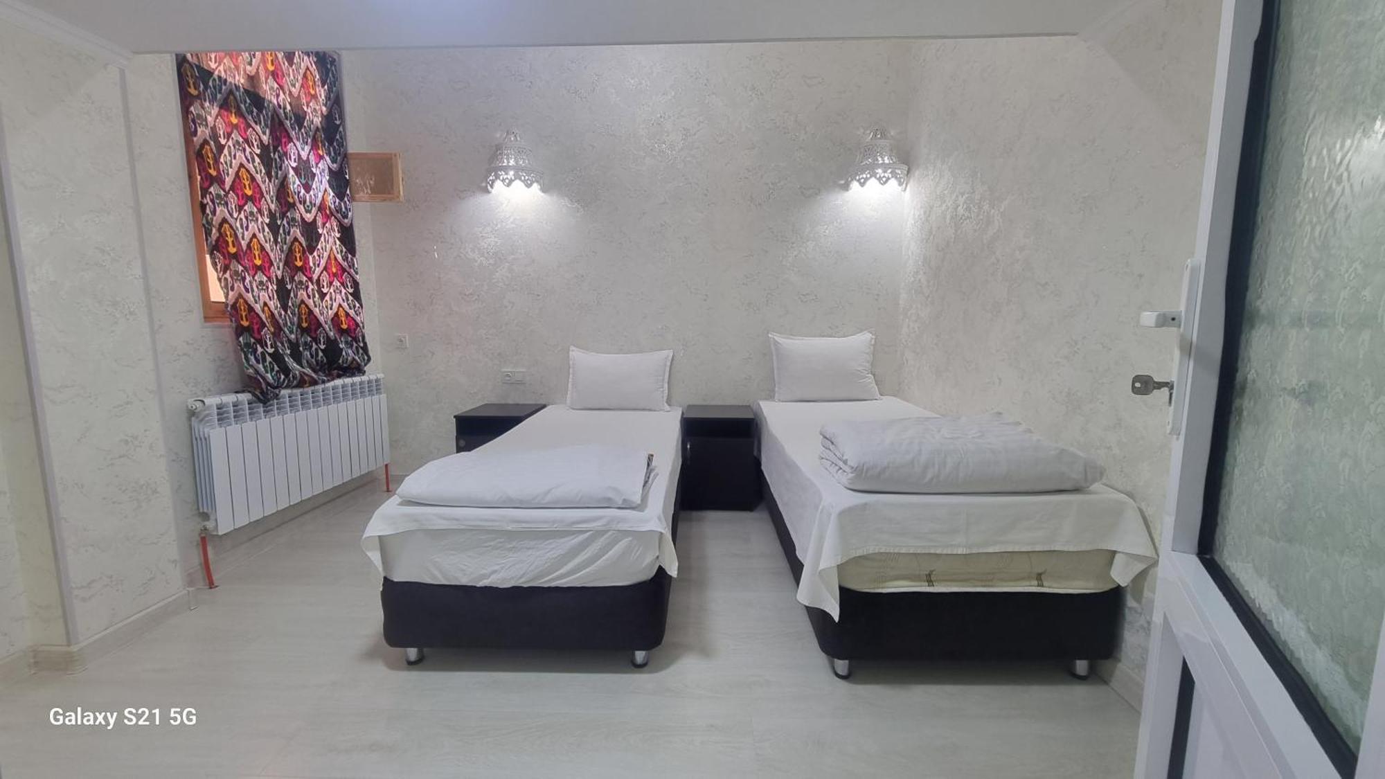 Hotel Registon Zargaron Самарканд Екстериор снимка